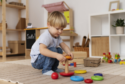 Як вибрати іграшку для дитини з особливими потребами: підходи та рекомендації