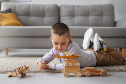 Іграшки як ключовий фактор розвитку та навчання дітей: дослідження та рекомендації для батьків