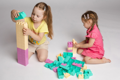 ТОП розвиваючих іграшок для дітей: ідеї для творчості та активного способу життя
