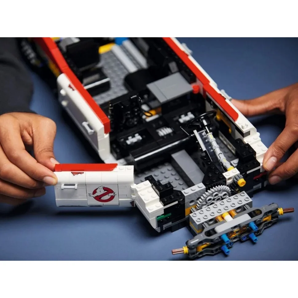 Конструктор LEGO Creator Автомобіль ECTO-1 Мисливців на привидів 10274