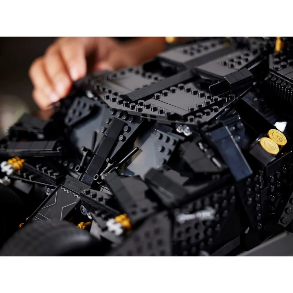 Конструктор LEGO DC Batman Бетмобіль Тумблер 76240