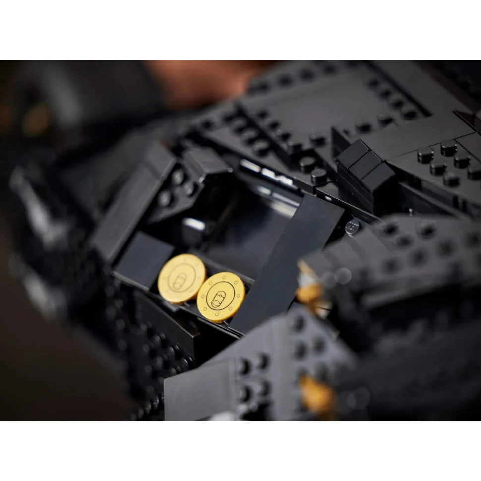 Конструктор LEGO DC Batman Бетмобіль Тумблер 76240