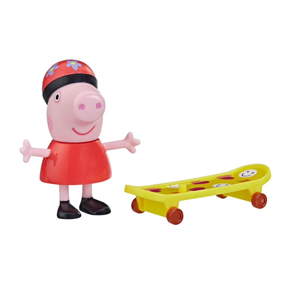 Игровая фигурка Пеппа со скейтбордом Peppa Pig F3758 серии 