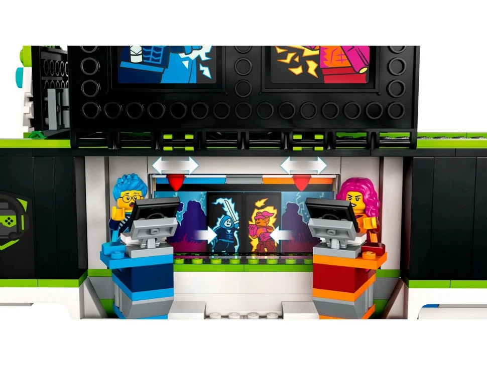 Конструктор LEGO City Вантажівка для ігрового турне 60388