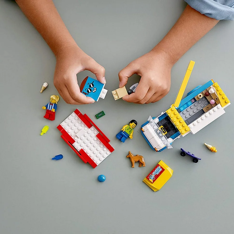 Конструктор LEGO City Грузовик мороженщика 60253