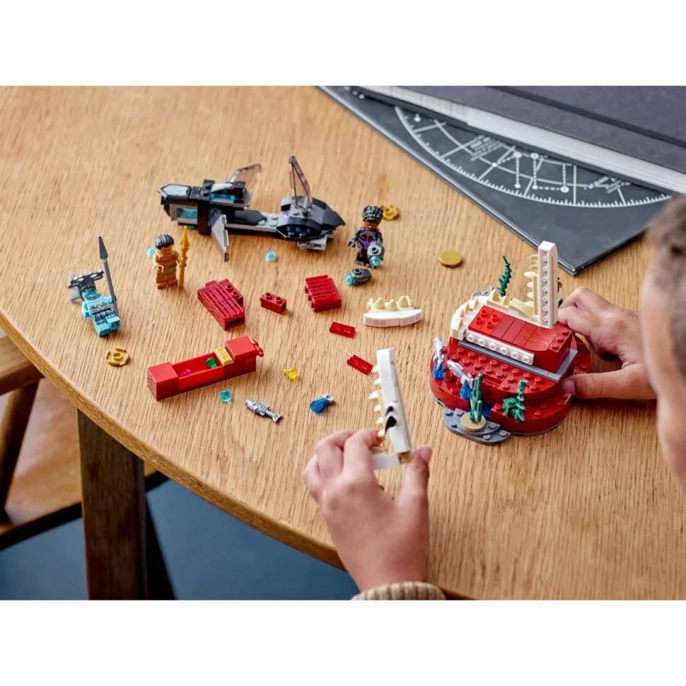 Конструктор LEGO Super Heroes Тронный зал короля Неймора 76213