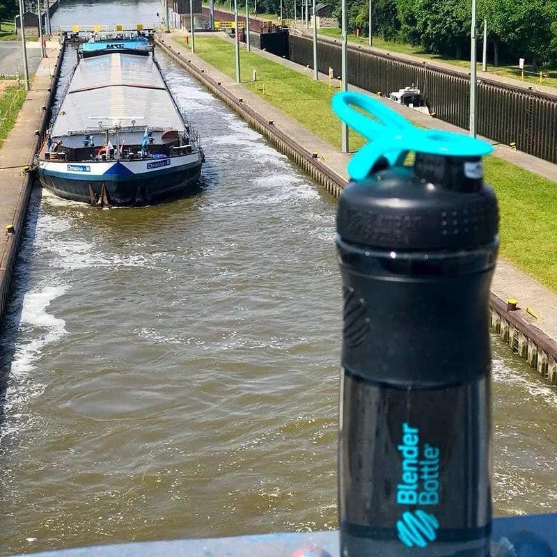 Шейкер спортивний (пляшка) SportMixer Flip BlenderBottle SM 20oz Black/Teal, 590 ml