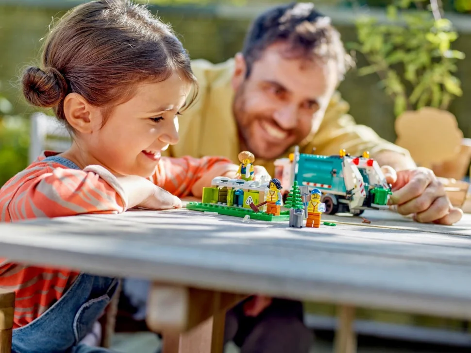 Конструктор LEGO City Сміттєпереробна вантажівка 60386