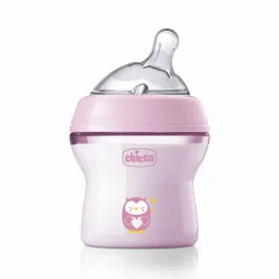 Пляшечка пластикова "Natural Feeling" Chicco 81311.10 соска силіконова 150 мл
