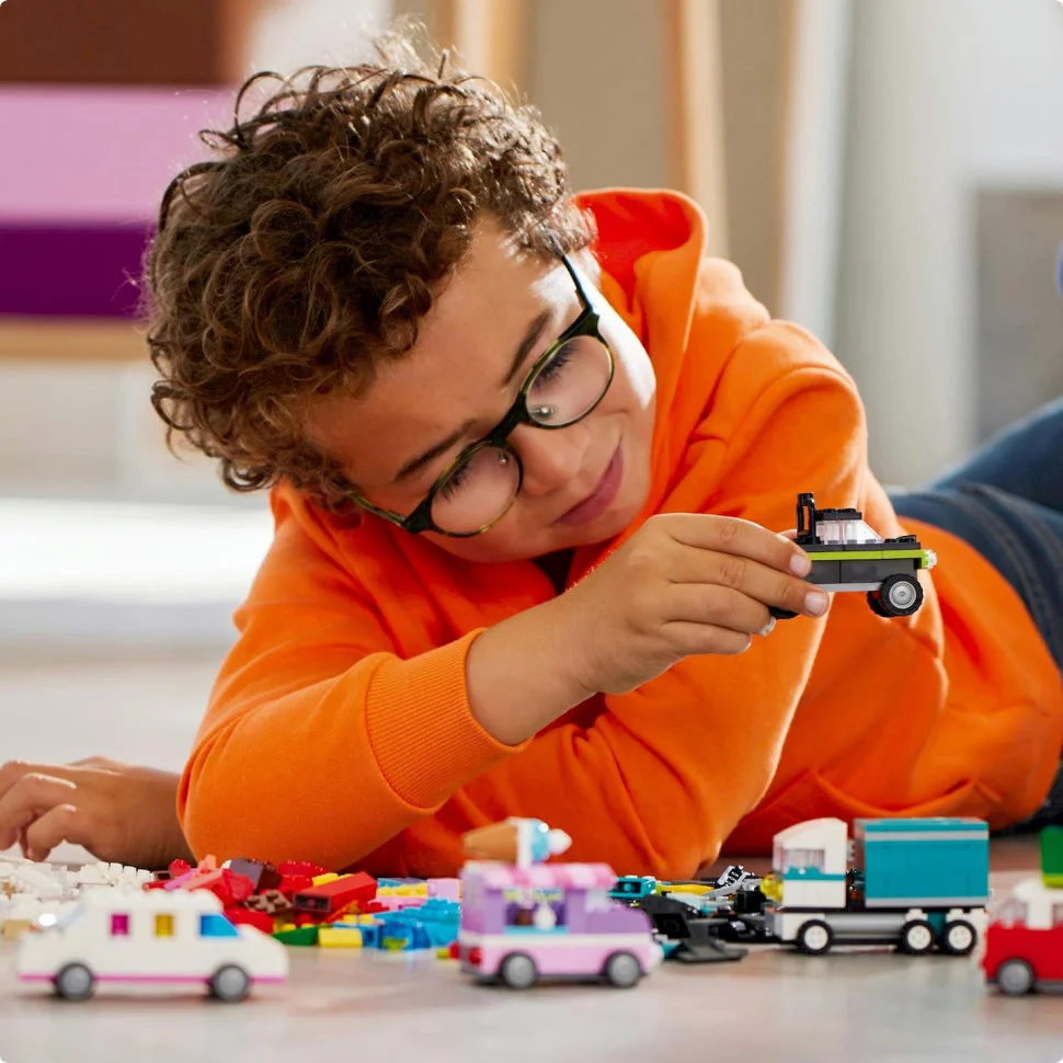 Конструктор Творчі транспортні засоби LEGO 11036, 900 деталей