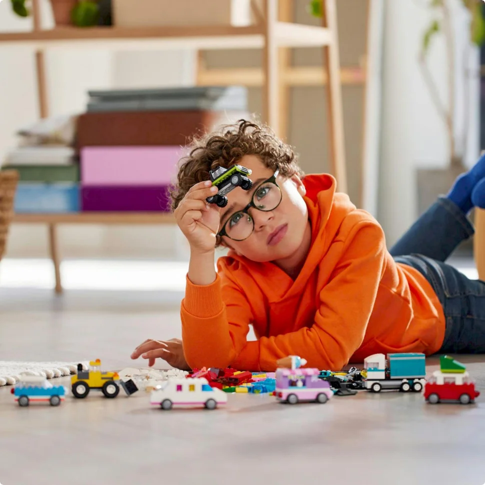 Конструктор Творчі транспортні засоби LEGO 11036, 900 деталей