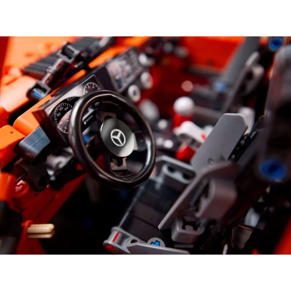 Конструктор LEGO Technic Mercedes-Benz G 500 Professional Line 42177, 2891 деталей