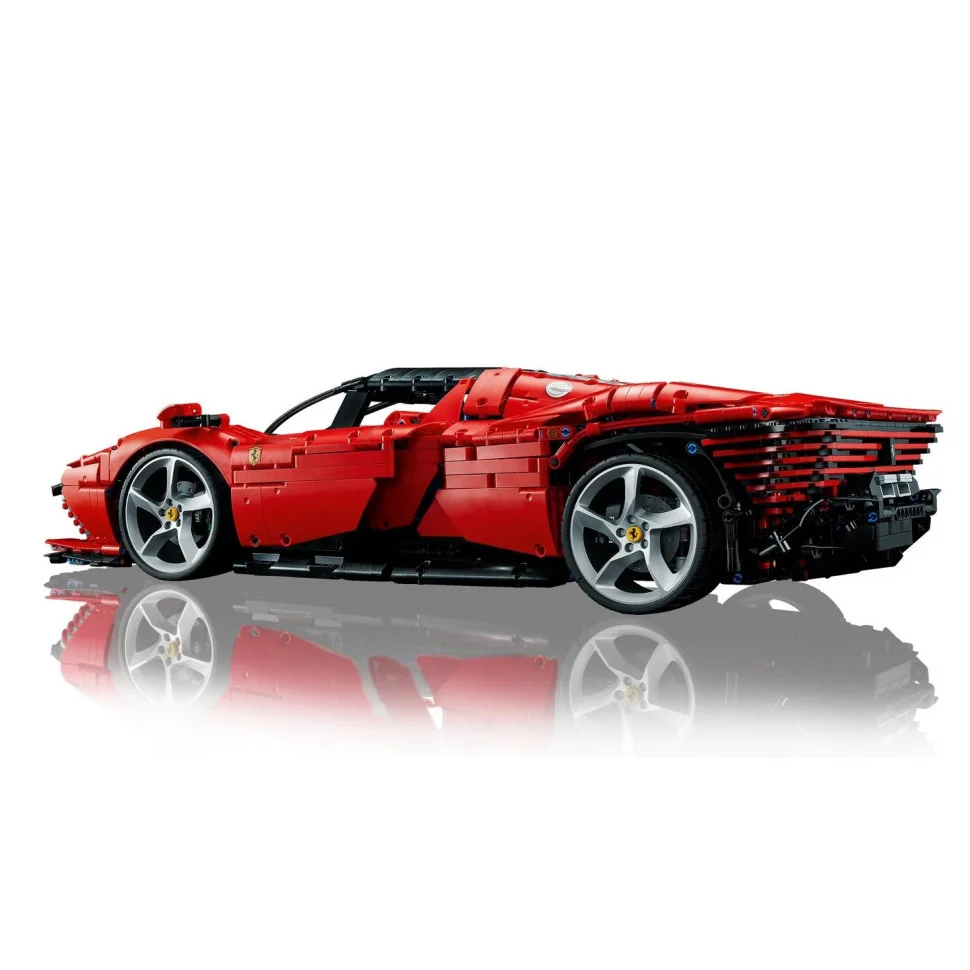 Конструктор LEGO Technic Ferrari Daytona SP3 42143