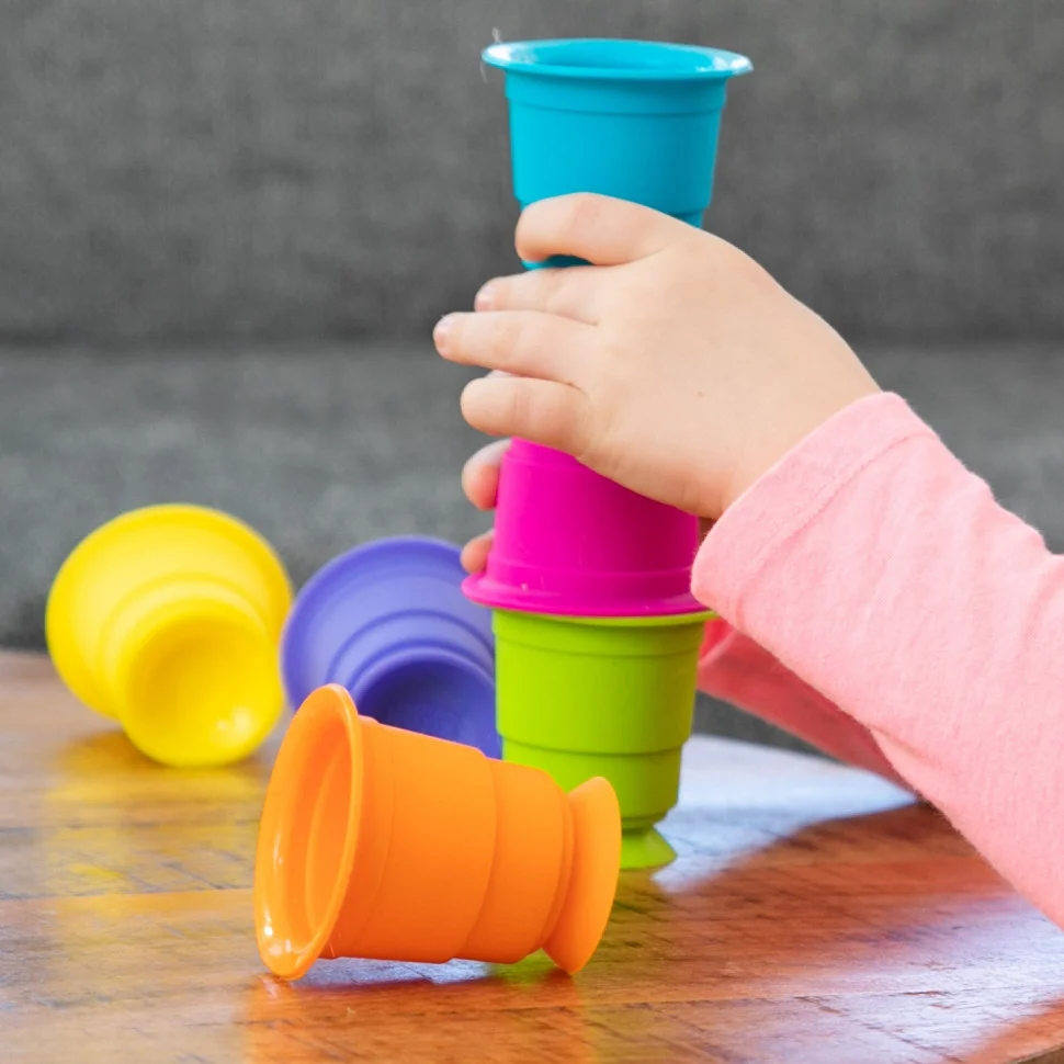Іграшка тактильна М'які чашки Fat Brain Toys F183ML Suction Kupz 6 штук