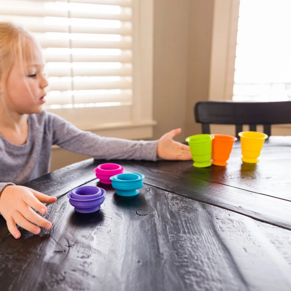 Іграшка тактильна М'які чашки Fat Brain Toys F183ML Suction Kupz 6 штук