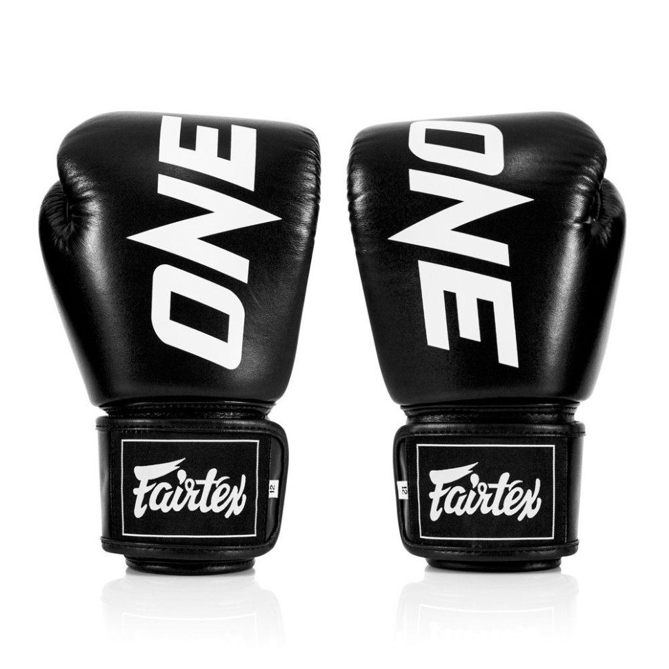 Боксерські рукавиці BGV1-ONE Fairtex BGV1-ONE_10oz_Black 10 унцій (бинти в комплекті)