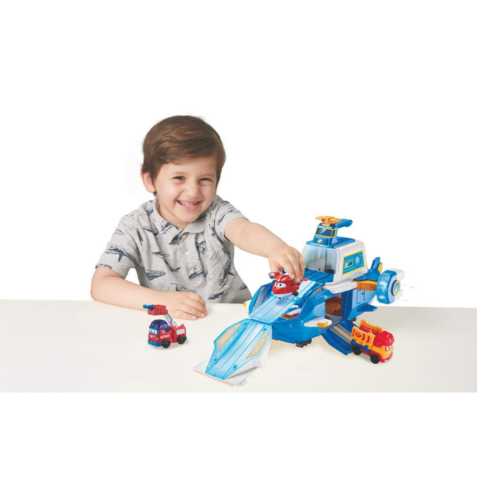 Игровой набор Super Wings Supercharge Air Moving Base, Воздушная База, свет, звук EU740831