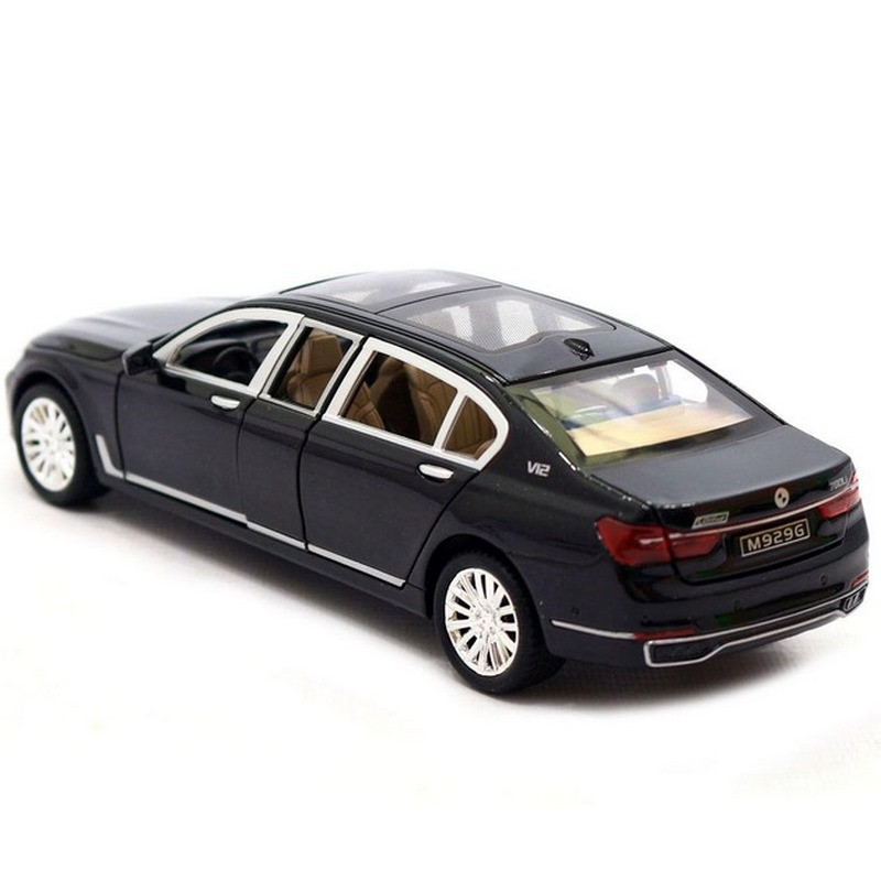 Автомодель автомобиля BMW 760 АВТОПРОМ 7695(Black) свет, звук, открываются двери
