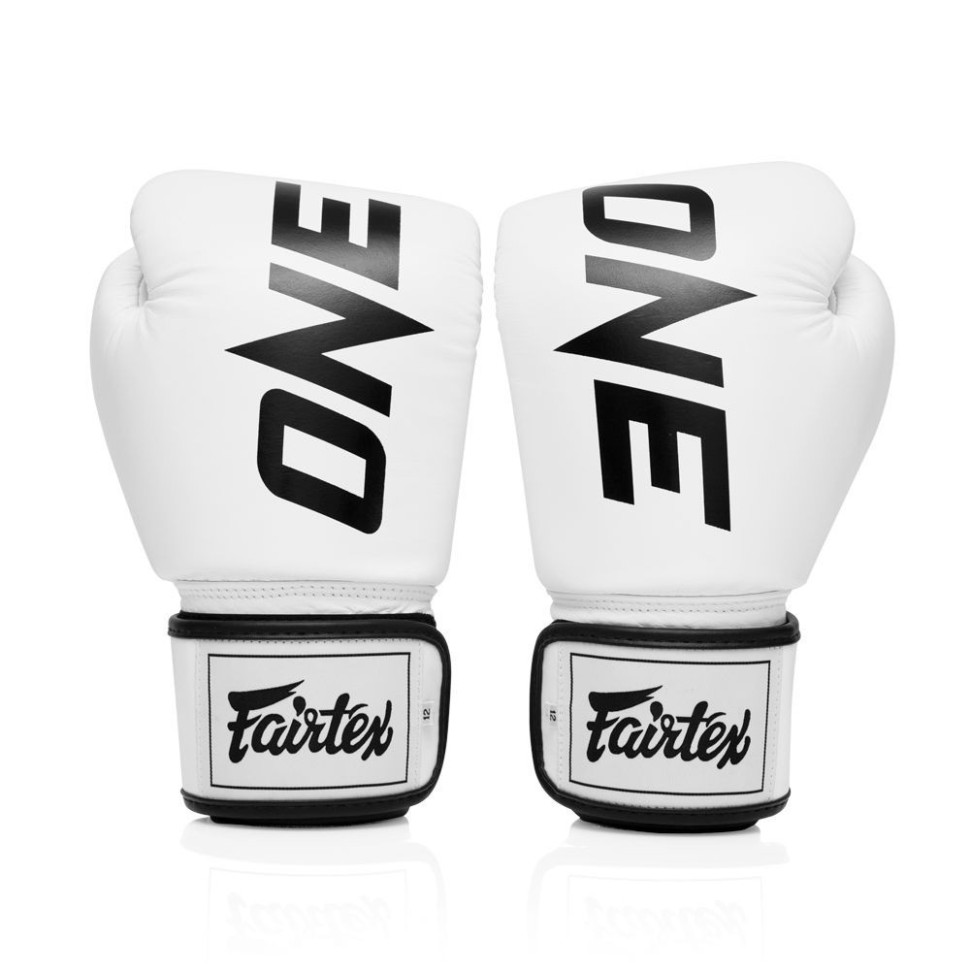 Боксерські рукавиці BGV1-ONE Fairtex BGV1-ONE_14oz_White 14 унцій (бинти в комплекті)