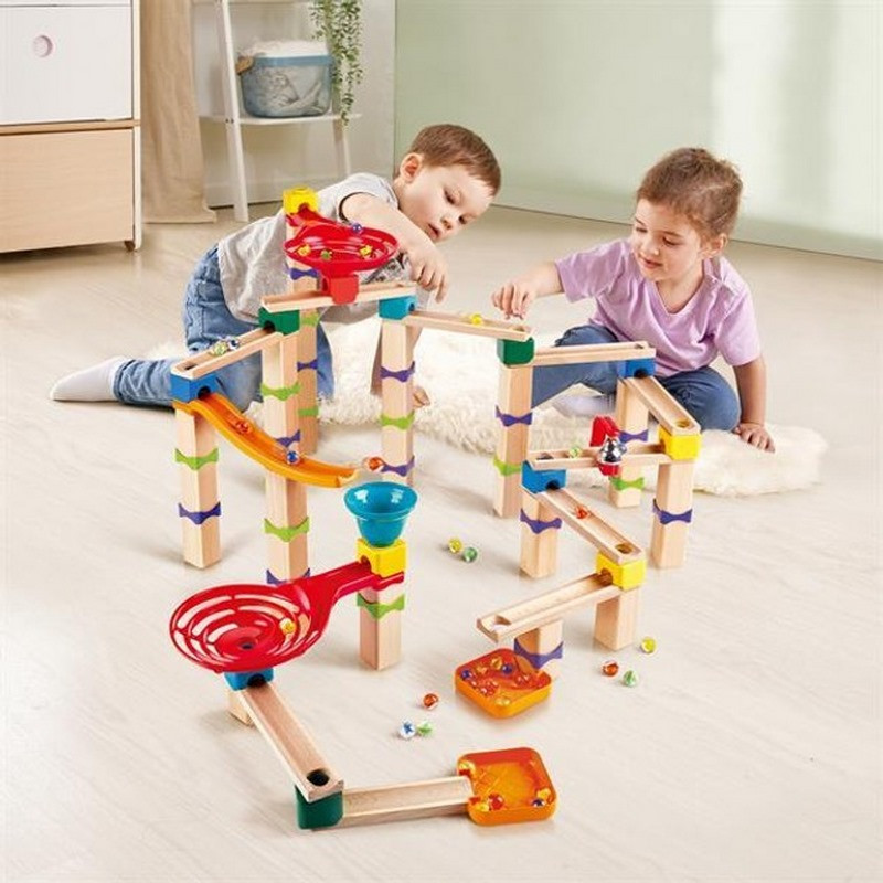 Конструктор-лабиринт Marble Run Трюки и повороты Hape E1100 129 элементов