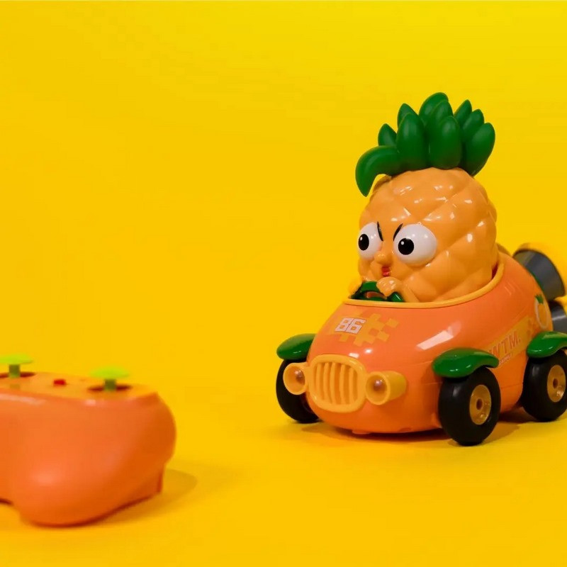 Детская машинка на радиоуправлении 