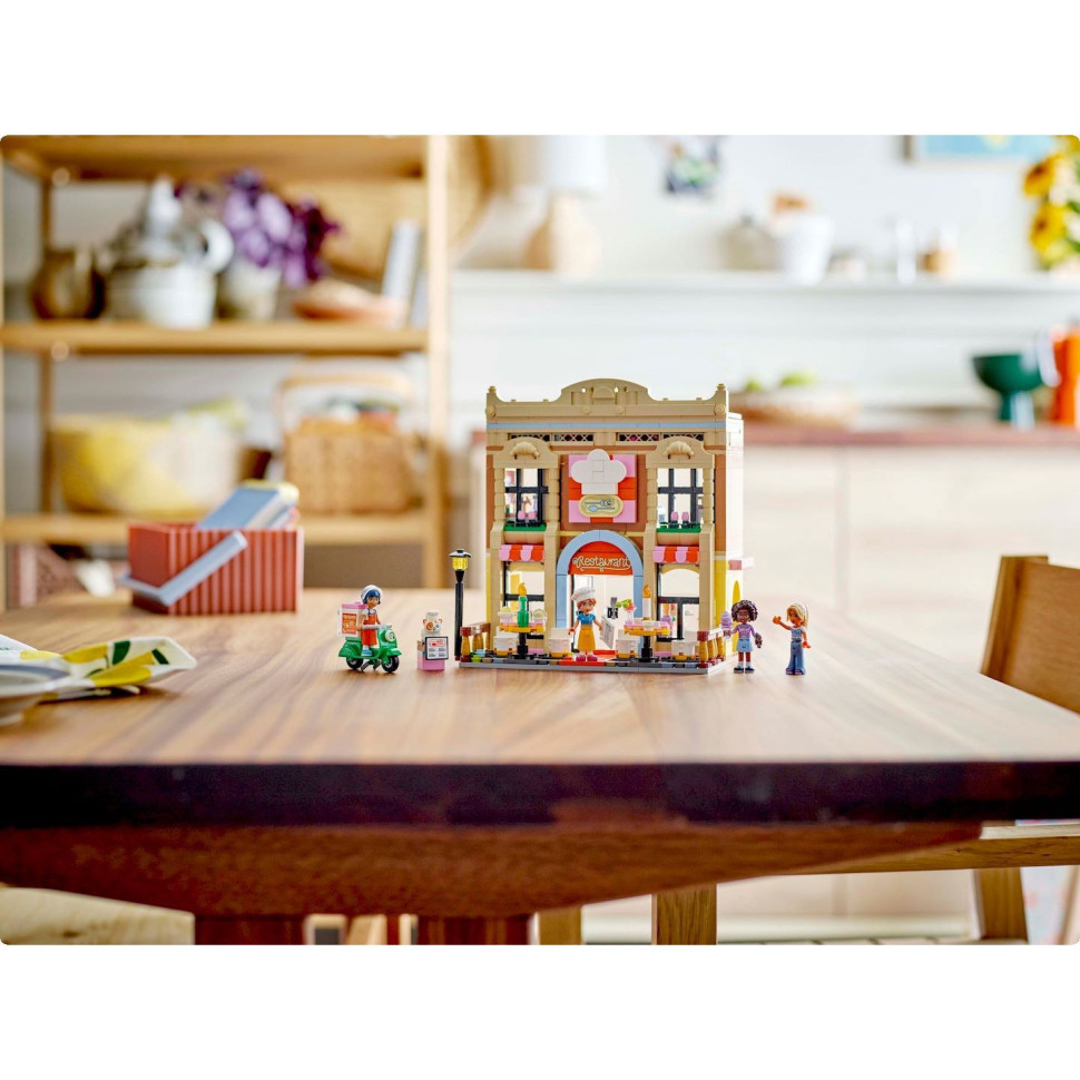 Конструктор LEGO Friends Ресторан і кулінарна школа 42655, 896 деталей