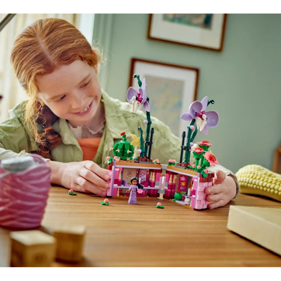 Конструктор LEGO Disney Princess Квітковий горщик Ізабели 43237, 641 деталь 