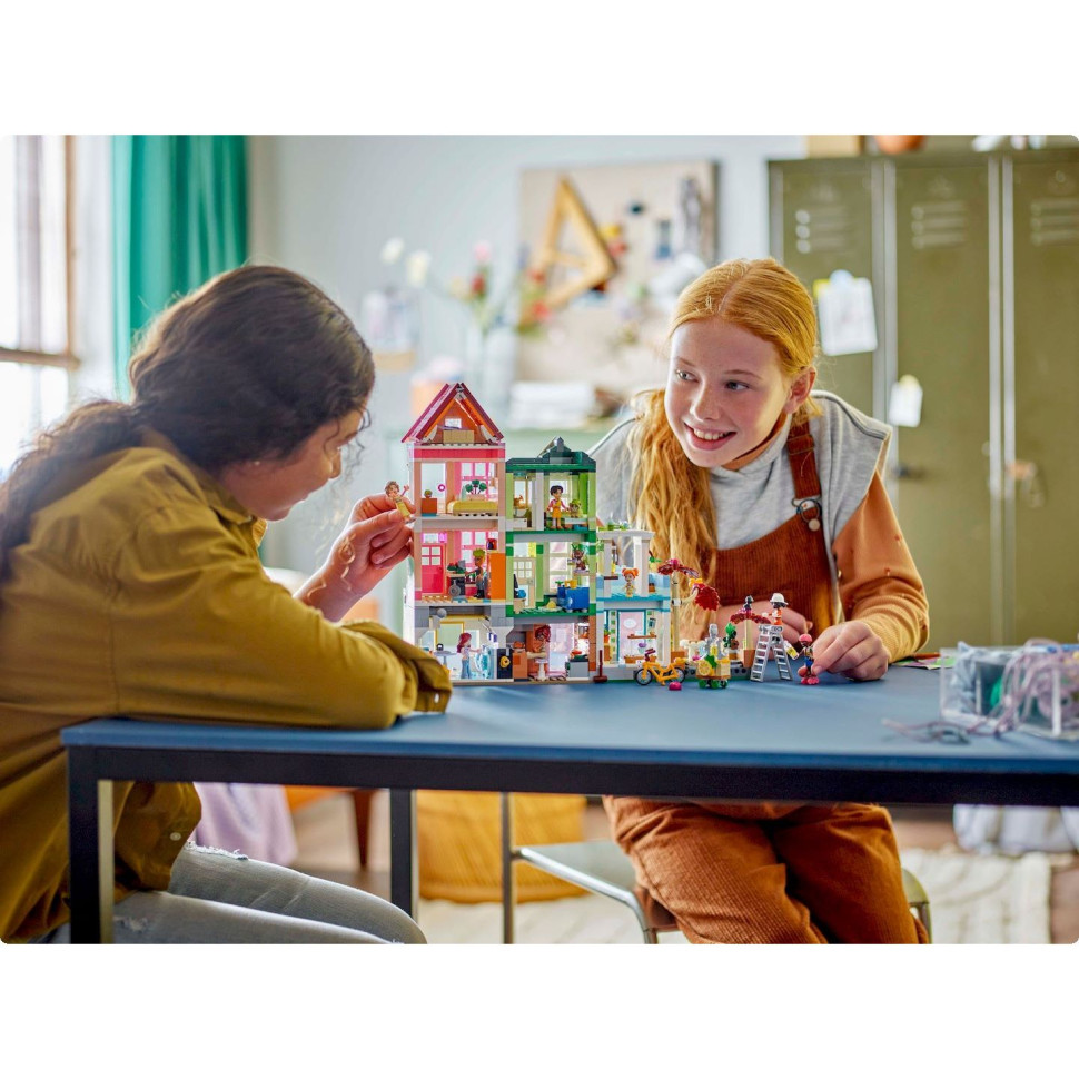 Конструктор LEGO Friends Хартлейк-Сіті. Квартири і крамниці 42670, 2040 деталей