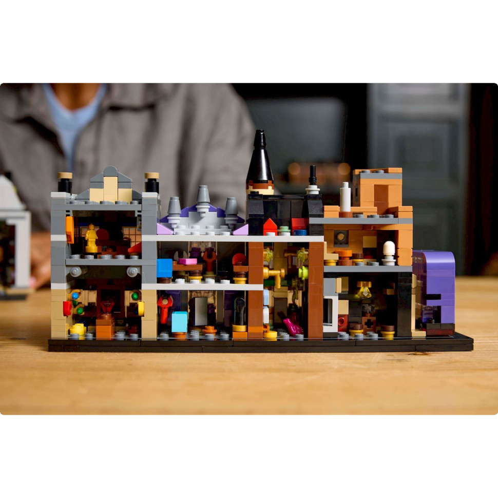 Конструктор LEGO Harry Potter Алея Діаґон. Чаклунські крамниці 76444, 2750 деталей