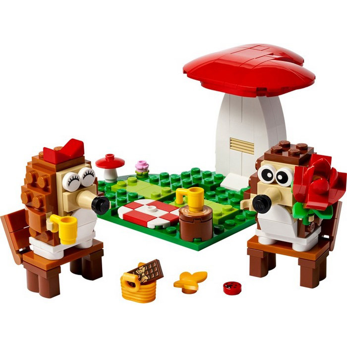 Конструктор Iconic Романтический пикник ежиков LEGO 40711, 166 деталей