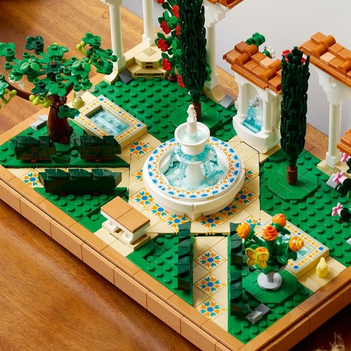 Конструктор Icons Сад фонтанов LEGO 10359LG 1302 детали