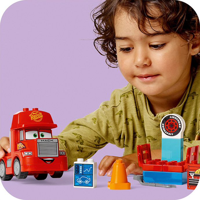 Конструктор LEGO DUPLO Disney Мак на перегонах 10417, 14 деталей 