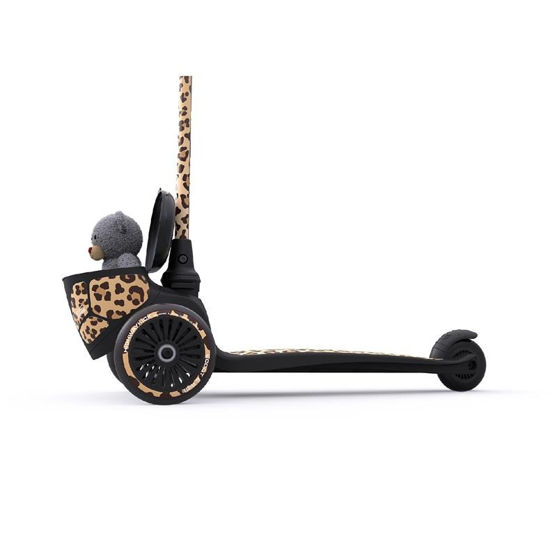 Детский трехколесный самокат Highwaykick-2 Scoot and Ride SR-210201-LEOPARD, леопард