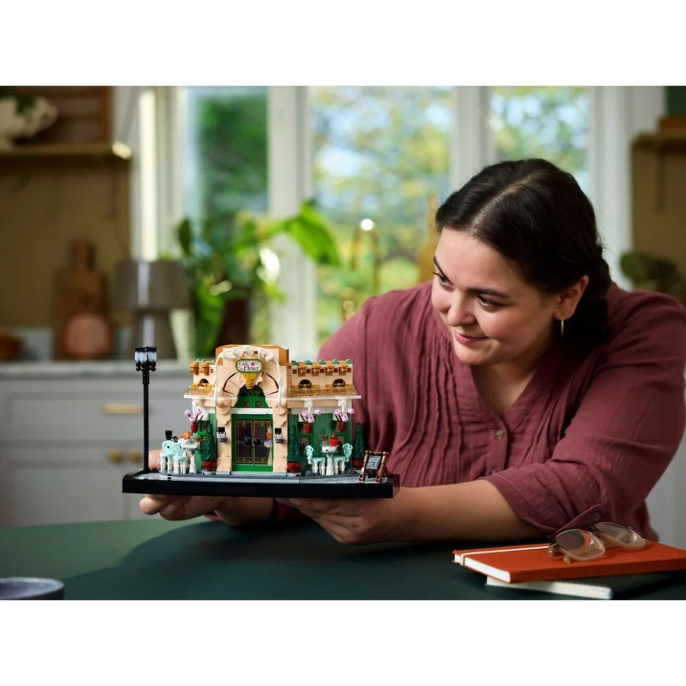 Конструктор LEGO Icons Французька кав'ярня 10362, 1101 деталь 