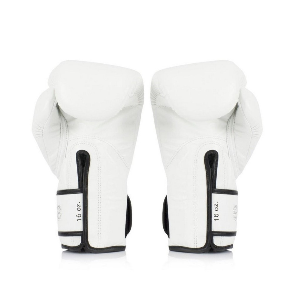 Боксерские перчатки BGVG1 Fairtex BGVG1_12oz_White 12 унций (бинты в комплекте)