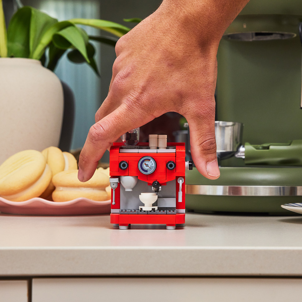 Конструктор в капсуле Кофемашина MAX 83224AGQ8 серии 