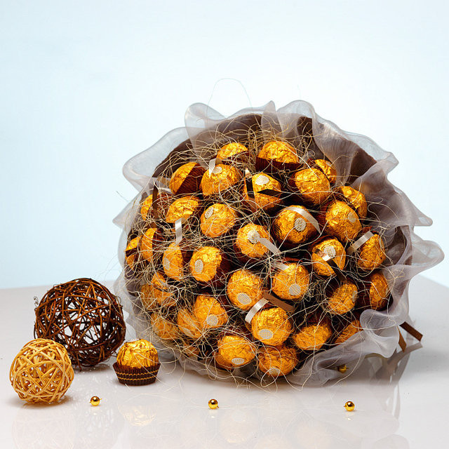 Как сделать сладкий букет из 15 конфет Ferrero rocher?