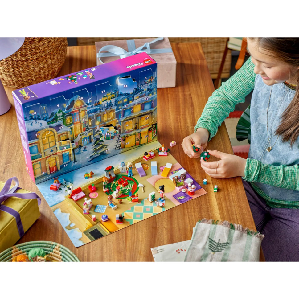 Конструктор Advent Friends 2025 LEGO 42668, 237 деталей