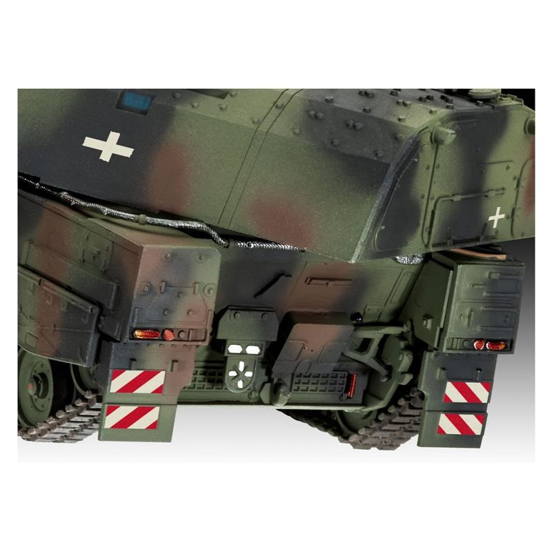 Сборная модель-копия САУ Panzerhaubitze 2000 Revell RVL-63347 уровень 4 масштаб 1:72