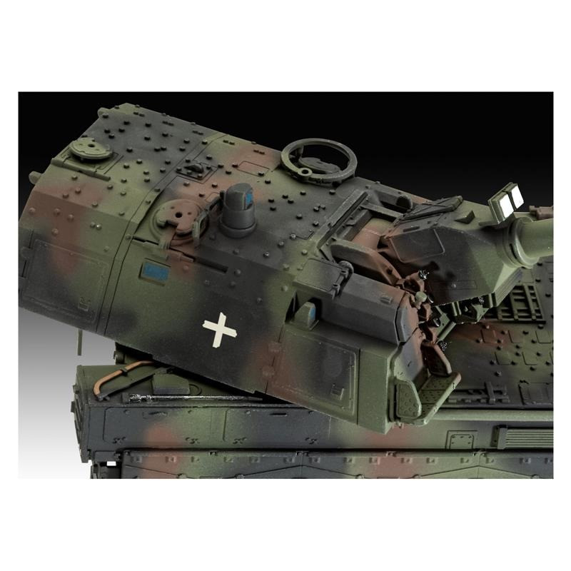 Сборная модель-копия САУ Panzerhaubitze 2000 Revell RVL-63347 уровень 4 масштаб 1:72