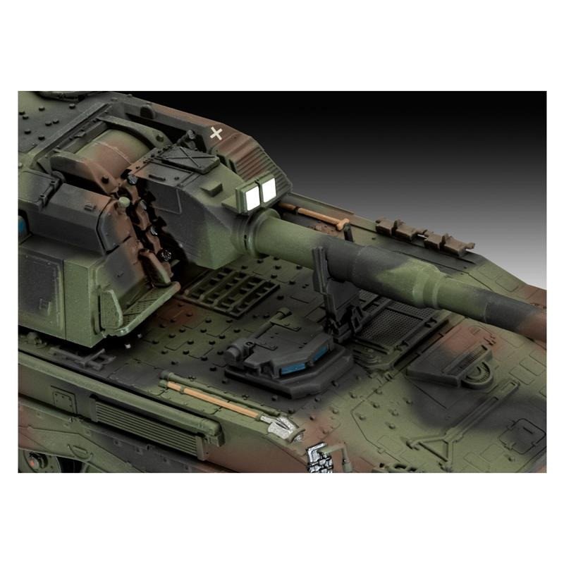 Сборная модель-копия САУ Panzerhaubitze 2000 Revell RVL-63347 уровень 4 масштаб 1:72