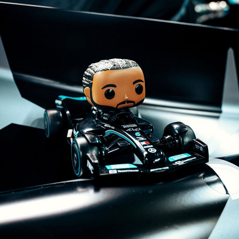 Игровая фигурка FUNKO POP! серии «Формула-1» - ЛЬЮИС ГАМИЛЬТОН НА МАШИНЕ 75797