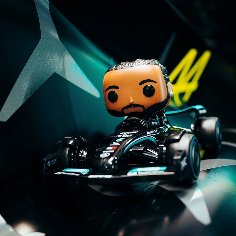 Игровая фигурка FUNKO POP! серии «Формула-1» - ЛЬЮИС ГАМИЛЬТОН НА МАШИНЕ 75797