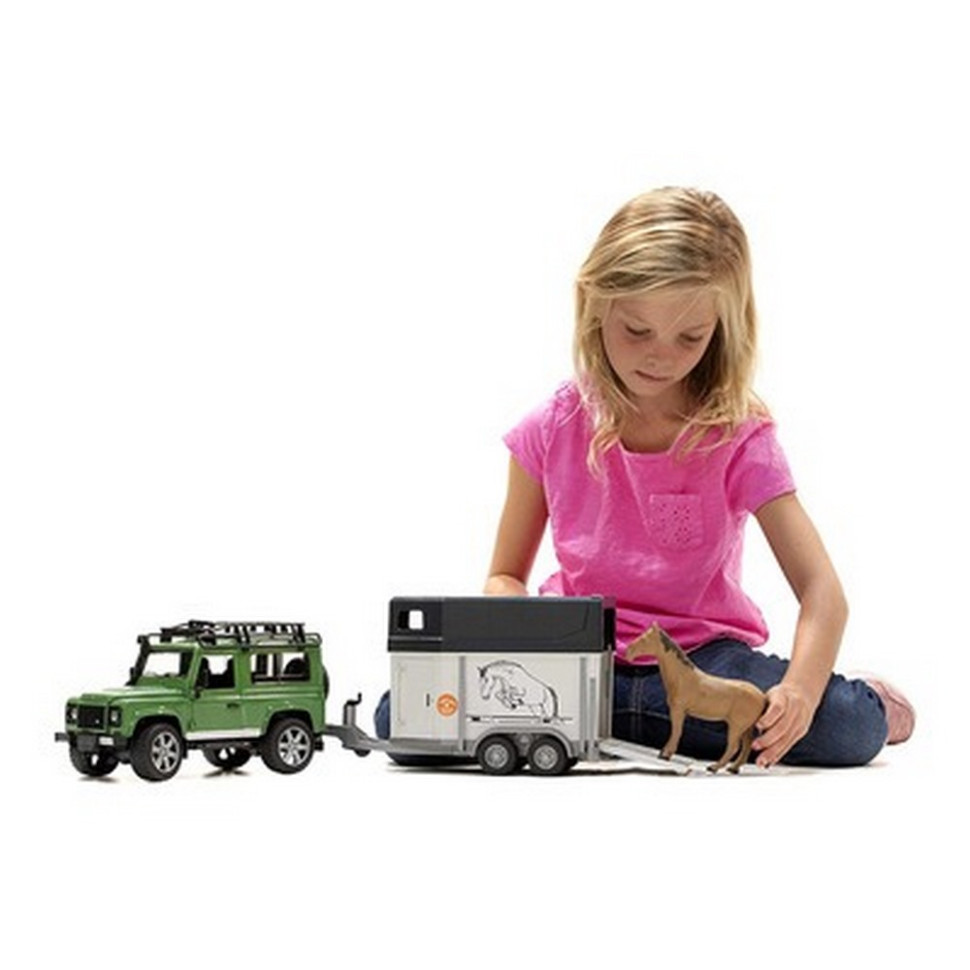 Джип с прицепом для перевозки лошадей Land Rover Defender Bruder 02592 (1:16)               