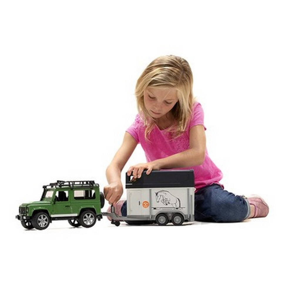 Джип с прицепом для перевозки лошадей Land Rover Defender Bruder 02592 (1:16)               