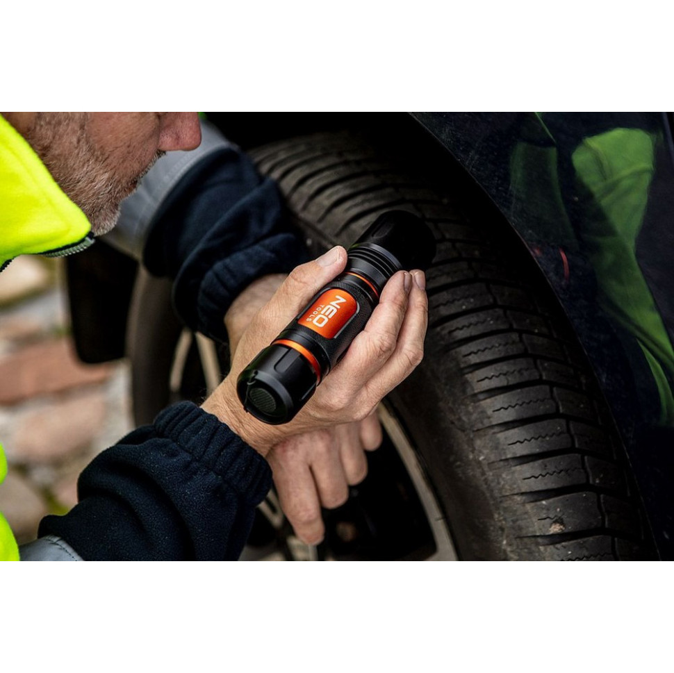 Ліхтар ручний на батарейках Neo Tools 99-036 чорний 1500 люмен