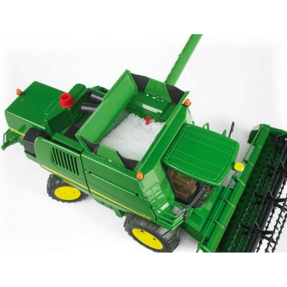 Комбайн John Deere Combine T670i Bruder 02132 (1:16)