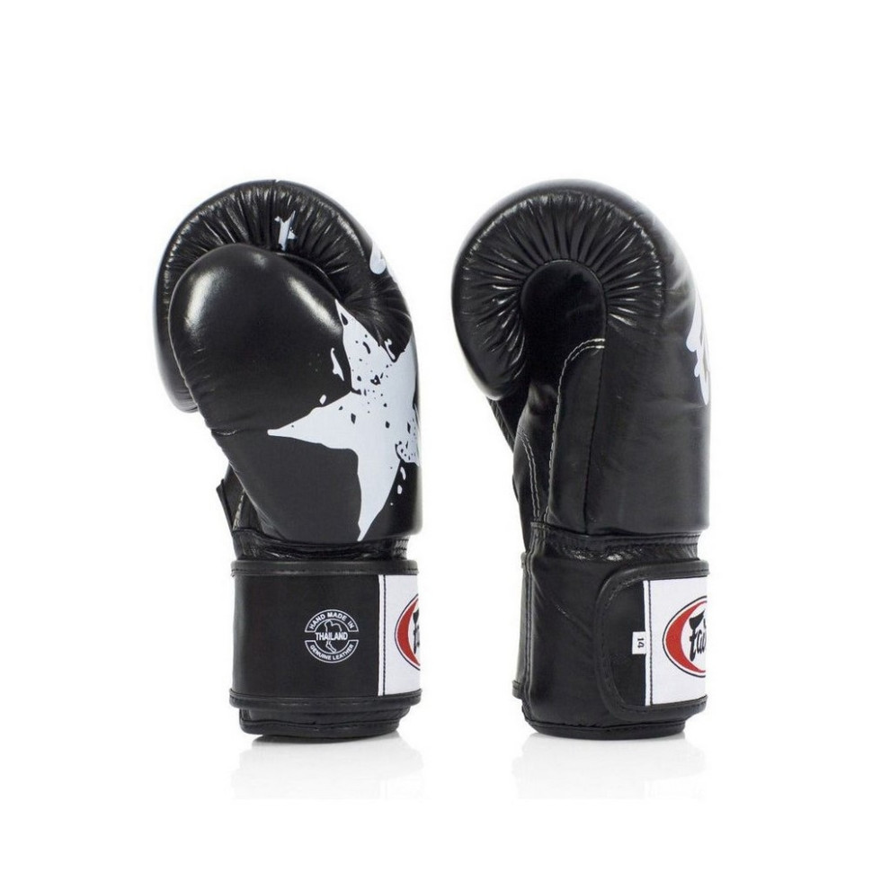 Боксерские перчатки BGV1 Nation Print Fairtex BGV1_Print_10oz_Black 10 унций (бинты в комплекте)
