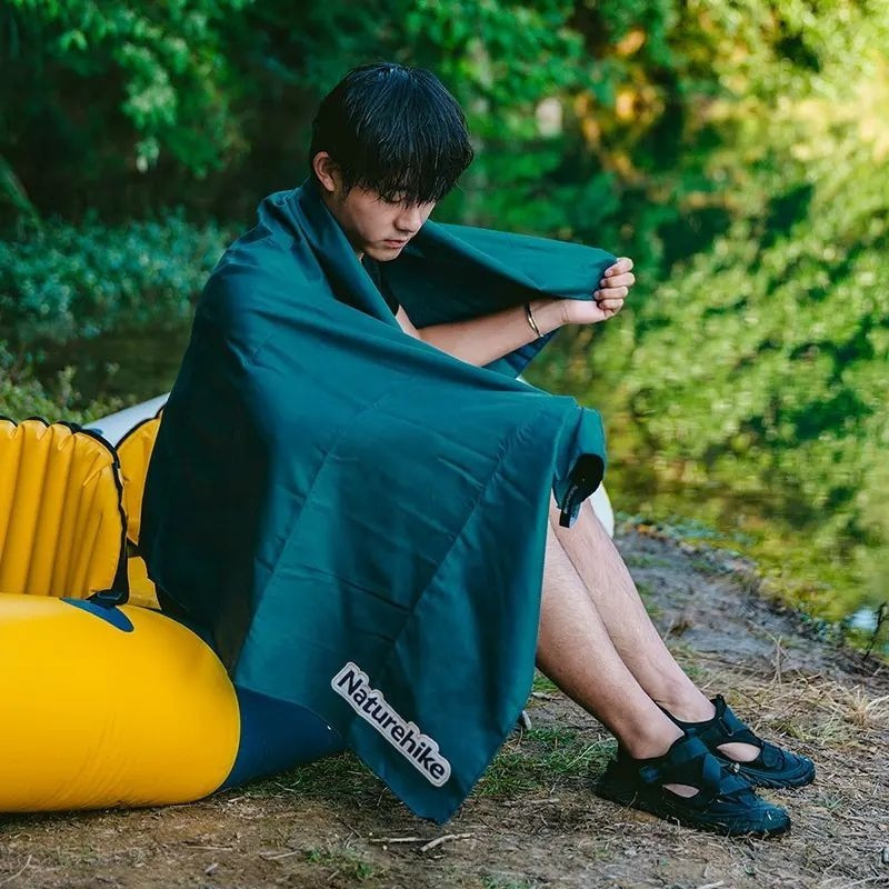 Рушник швидковисихаючий CNK2300SS010 Naturehike 6976023925450 темно-зелений 90 х 38 см