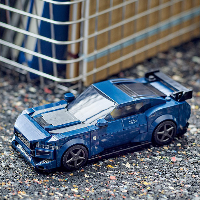 Конструктор LEGO Speed Champions Спортивный автомобиль Ford Mustang Dark Horse 76920, 344 детали